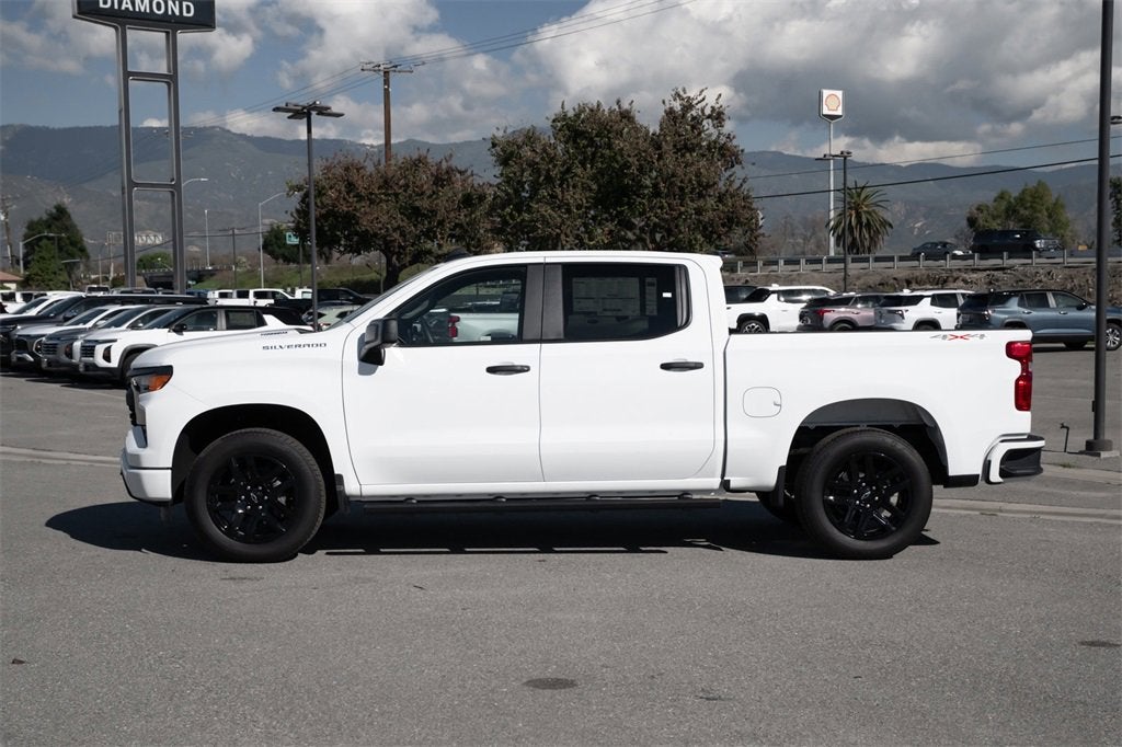 2025 Chevrolet Silverado 1500 Custom