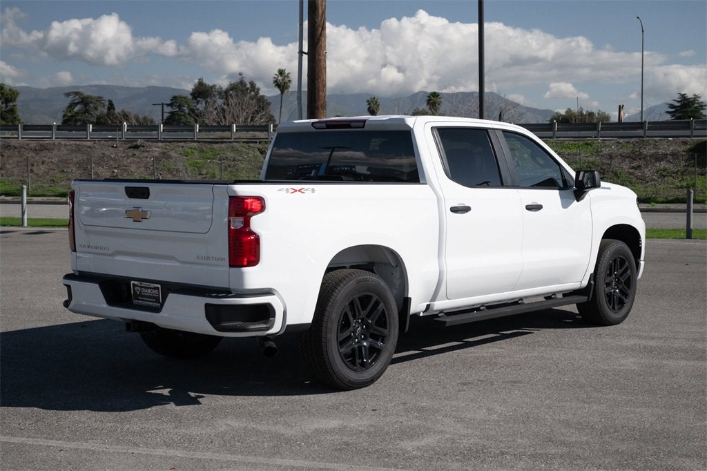 2025 Chevrolet Silverado 1500 Custom