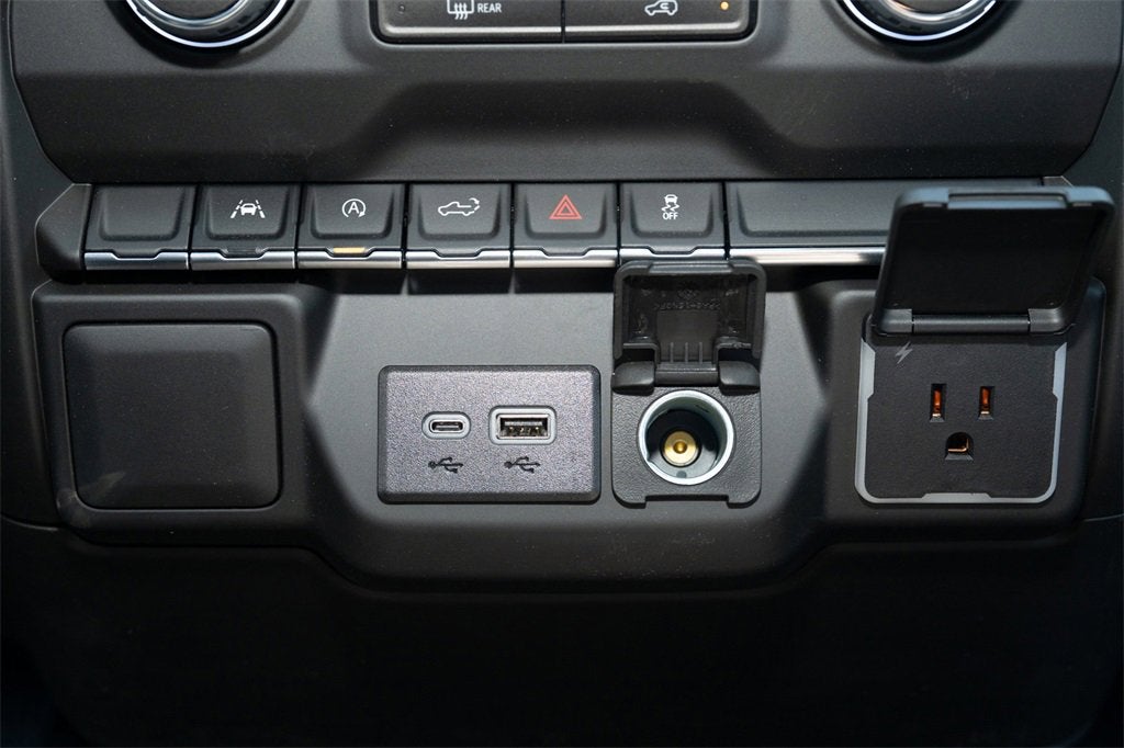 2025 Chevrolet Silverado 1500 Custom