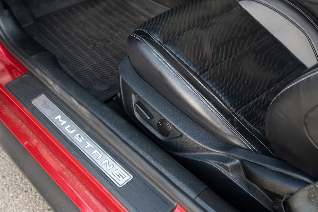2021 Ford Mustang EcoBoost