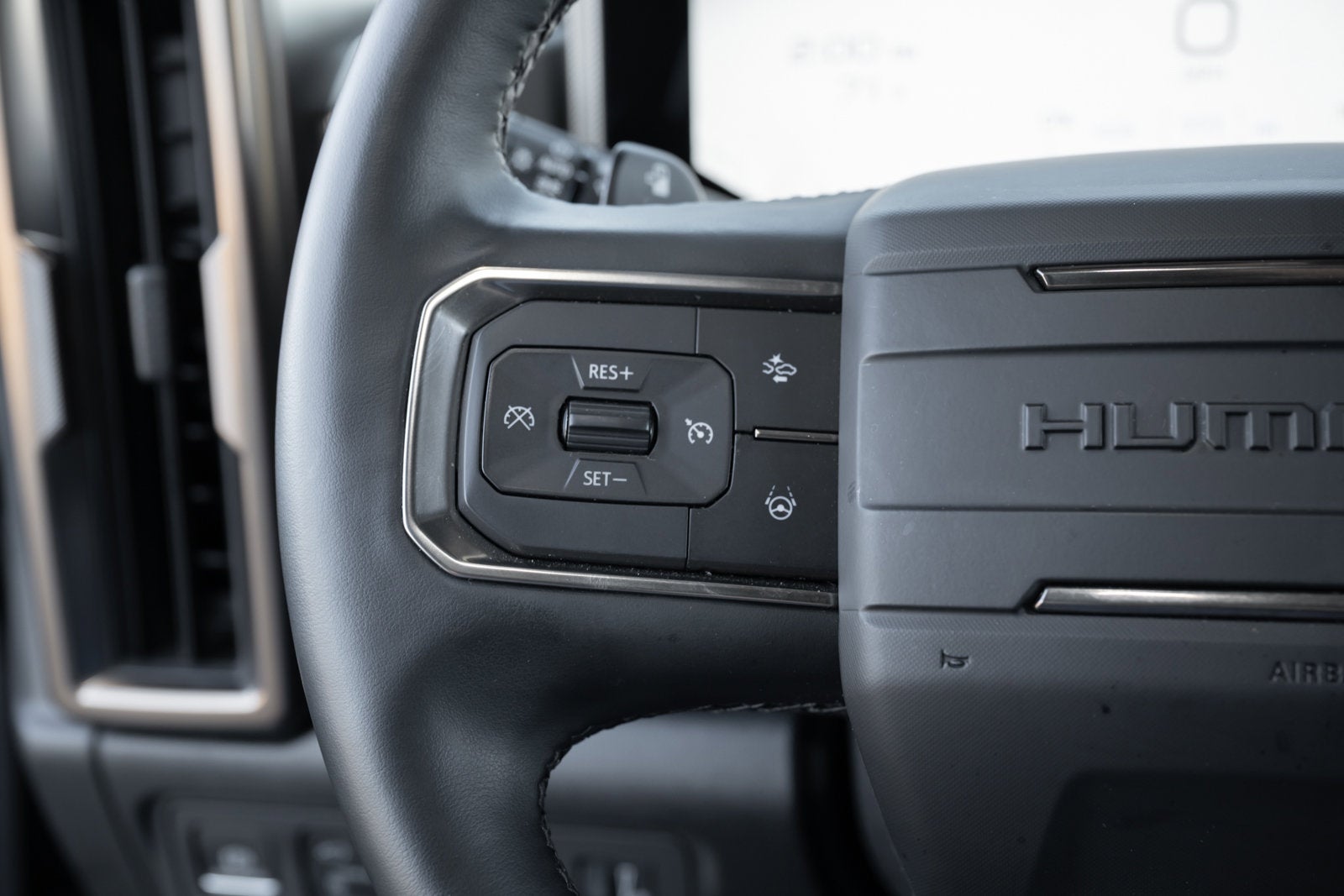 2024 GMC HUMMER EV SUV 2X