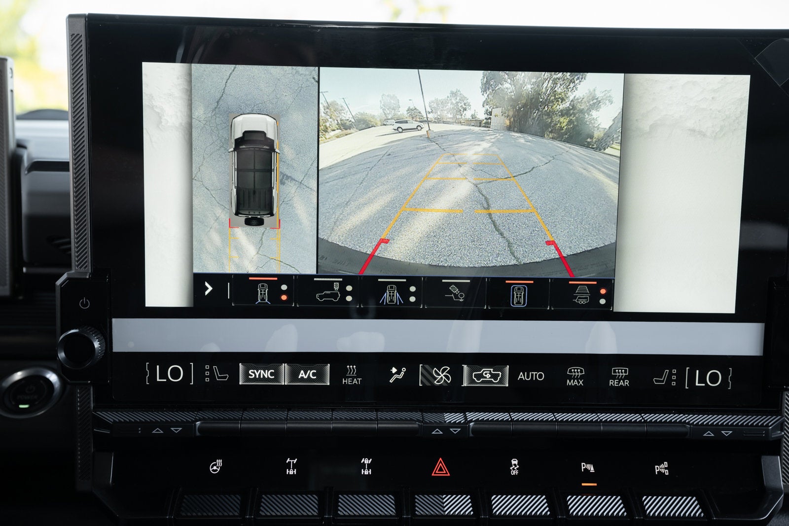 2024 GMC HUMMER EV SUV 2X