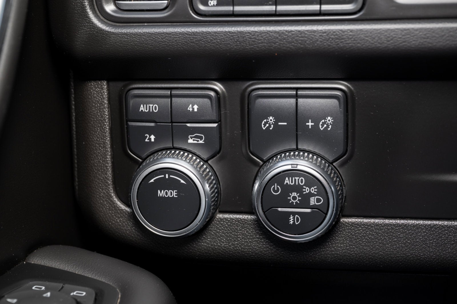 2022 GMC Yukon XL SLE