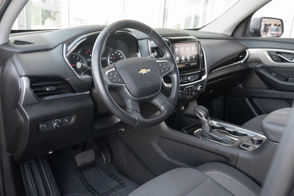 2021 Chevrolet Traverse LT Cloth