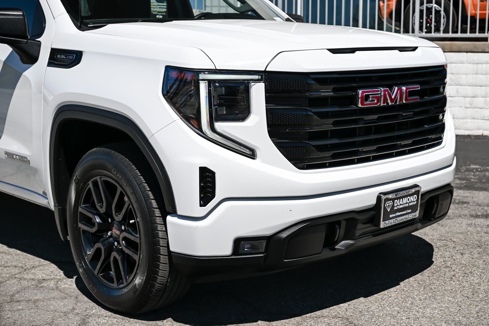 2025 GMC Sierra 1500 Elevation