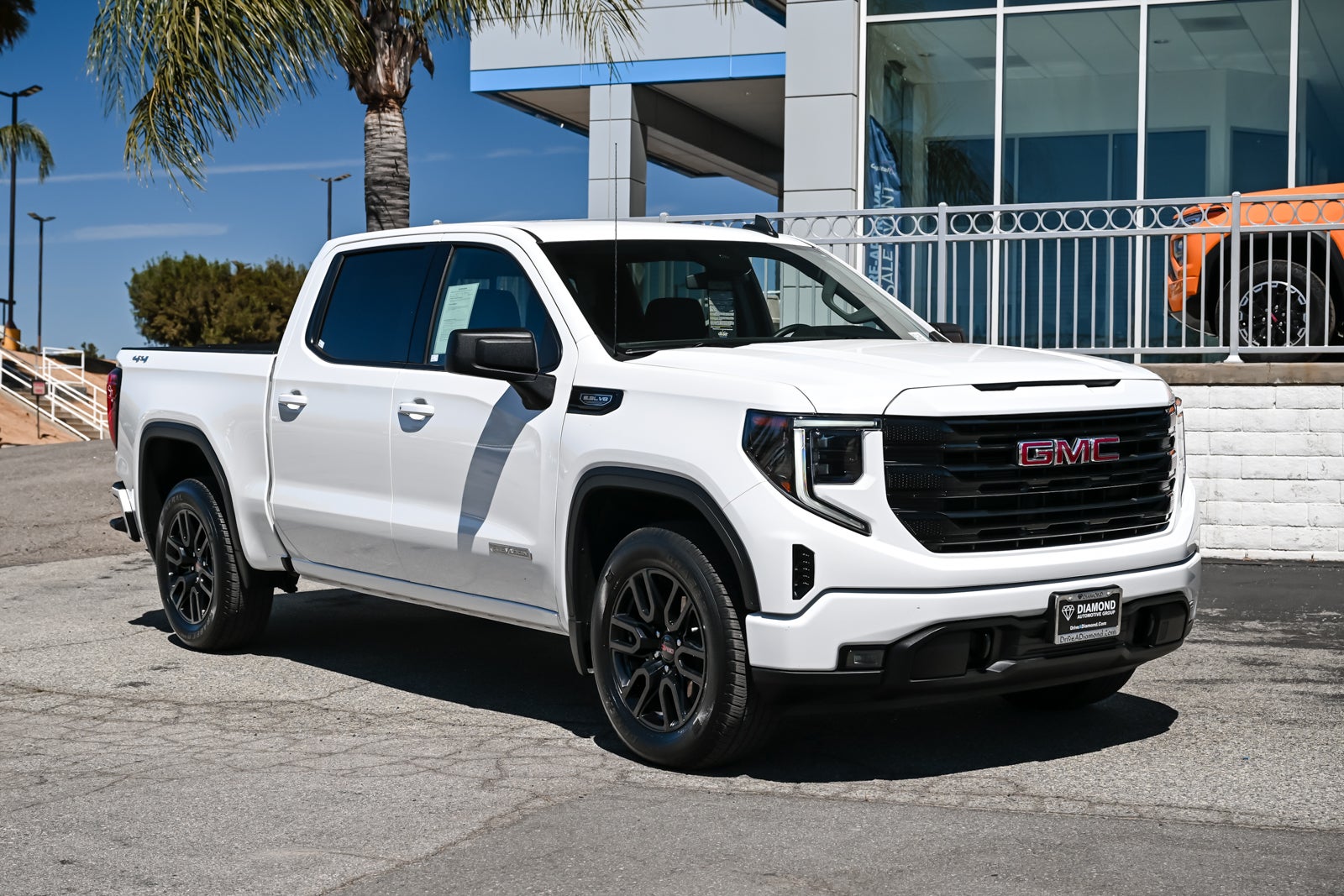 2025 GMC Sierra 1500 Elevation
