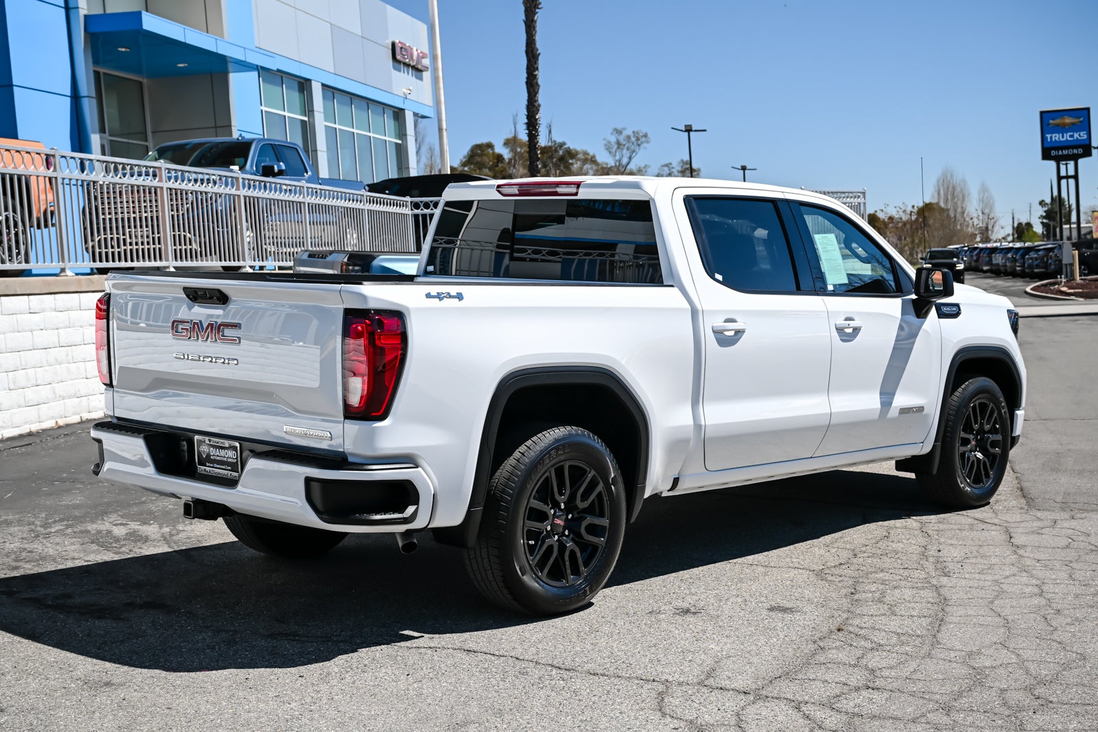 2025 GMC Sierra 1500 Elevation
