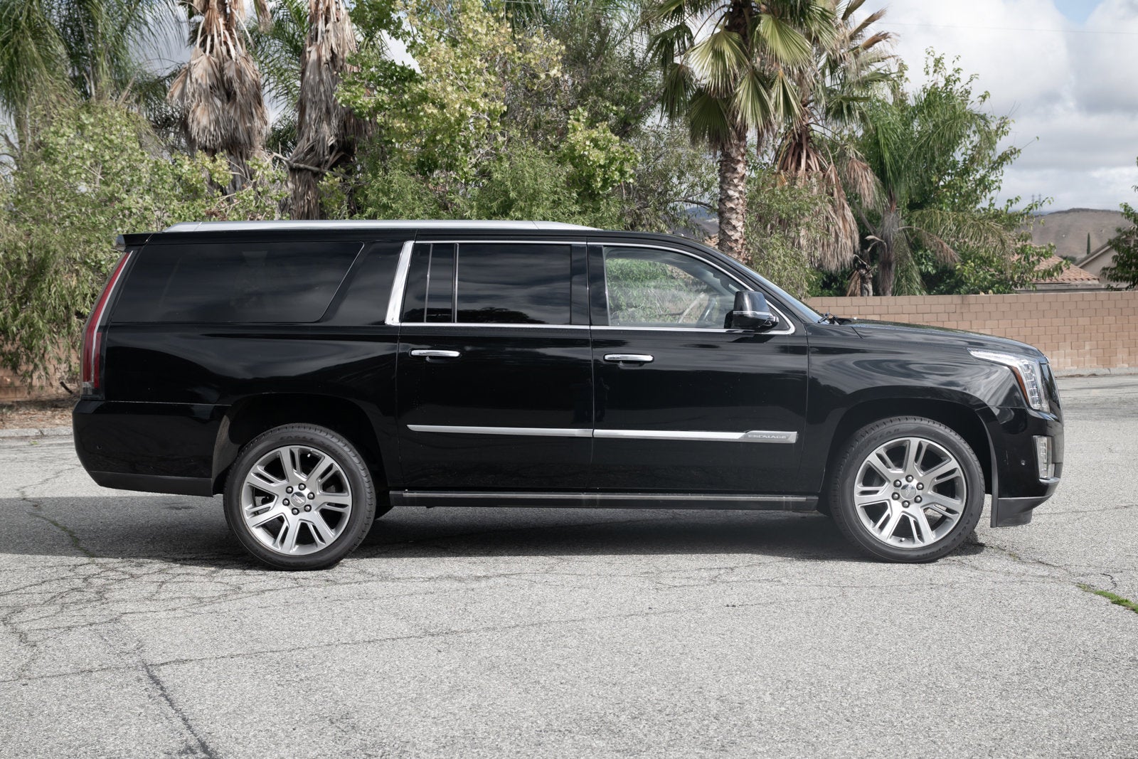 2017 Cadillac Escalade ESV Premium Luxury