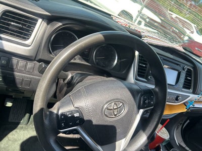 2017 Toyota Highlander LE
