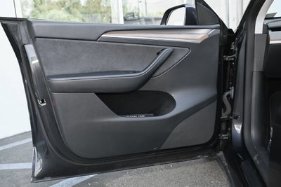 2024 Tesla Model Y Performance