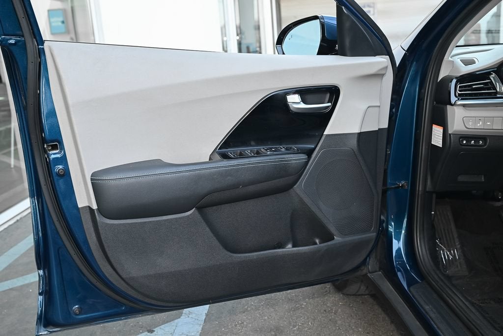 2022 Kia Niro Plug-In Hybrid EX
