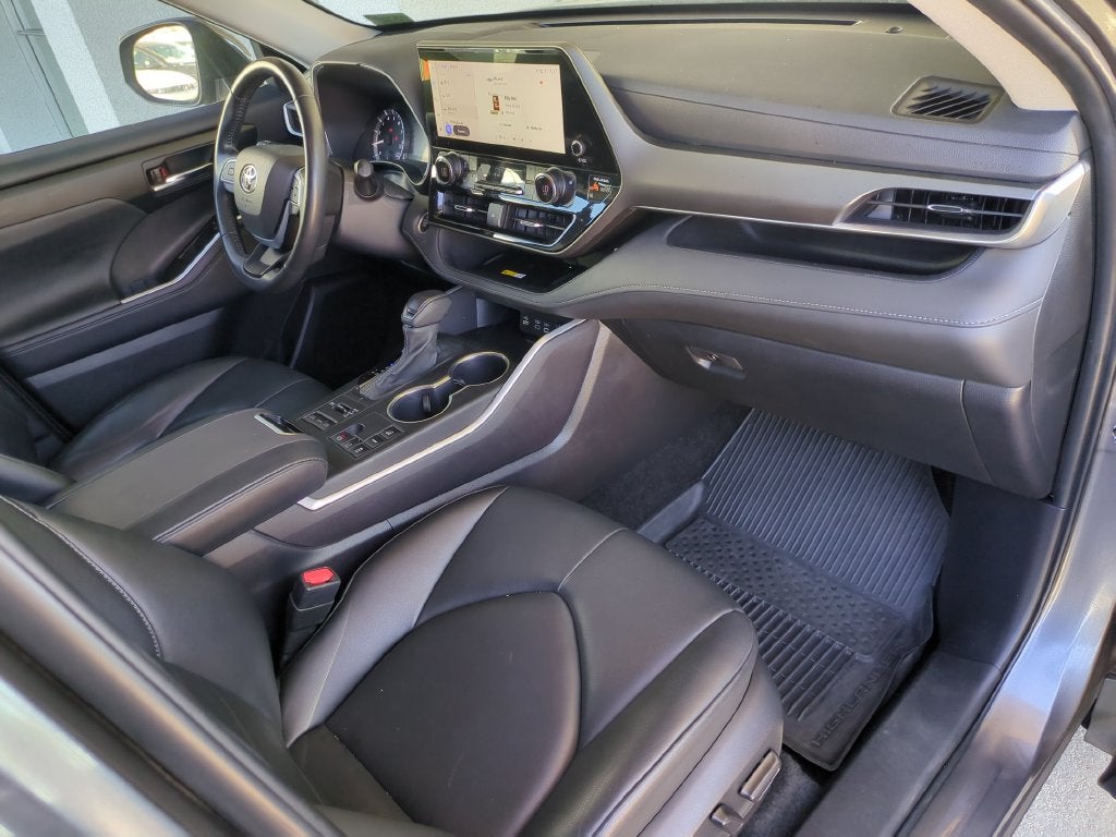2024 Toyota Highlander XLE