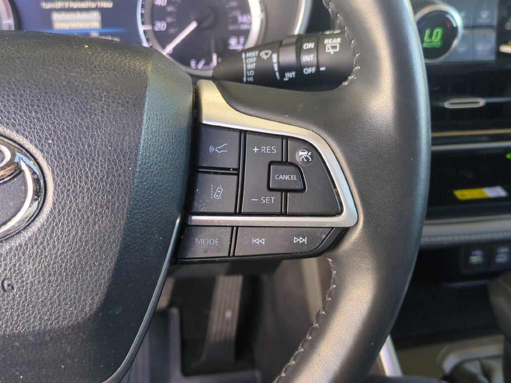 2024 Toyota Highlander XLE